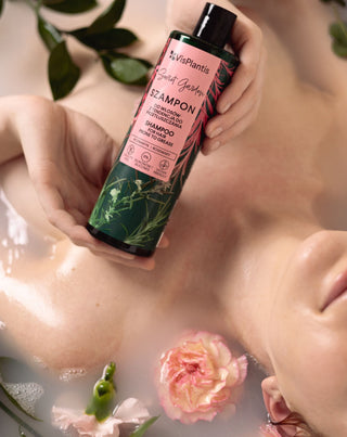 Schampo för hår med en tendens att vara fet med rosmarin extrakt Vis Plantis - 2