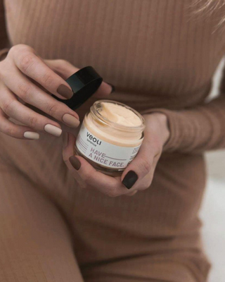 Djupt återfuktande dagkräm Ha ett fint ansikte Veoli Botanica - 2