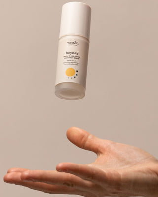 Närande, upplysande ansiktsserum Heyday med antioxidanter och trippel vit. C 30 ml kvitto - 2