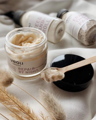 Nattkräm med lipidskydd Second skin Repair by night Veoli Botanica - 2