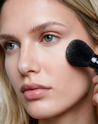 Löst, transparent puder med sidenmatt finish från Nutridome - 3