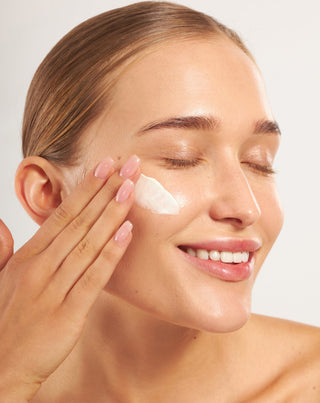 Återfuktande ansiktskräm med SPF 50 med allantoin och hyaluronsyra Nutridome - 2