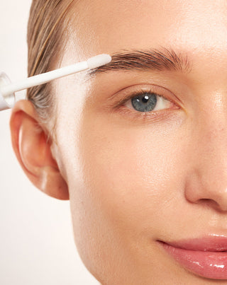 Förtjockande och stärkande ögonbrynsbalsam med Nutridome-extrakt av grönt te - 2