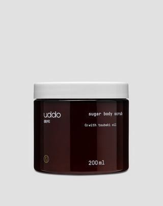 Sockerkroppsskrubb med macadamiaolja, sheasmör och avokadoolja Uddo - 1