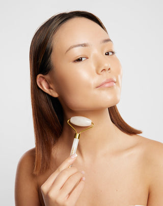 Vit Jade ansiktsmassagerulle som minskar mörka cirklar och svullnader Uddo - 2