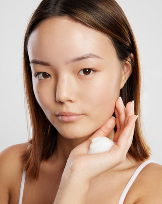 Renande ansiktstvättskum med spirulina och tsubaki-olja Uddo - 2