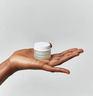 Fuktgivande läppsmör med kokosoljeskvalat och vitamin E Lip Harmony Glov - 2