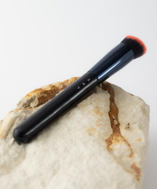 Foundationborste med vinklat huvud och platta borst nr 7 Say Makeup - 2