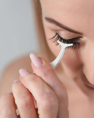 Lösögonfransar på en 2D-remsa för upprepad användning, lätt att applicera Wowee! Bamm!Lashes