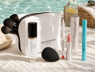 SOMMARMAKEUP UPP TILL 50 %