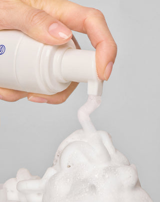 Rengöringsmousse för känslig och aknebenägen hud med betain, panthenol och allantoin Cleansing Orphica Clinic 150 ml - 2